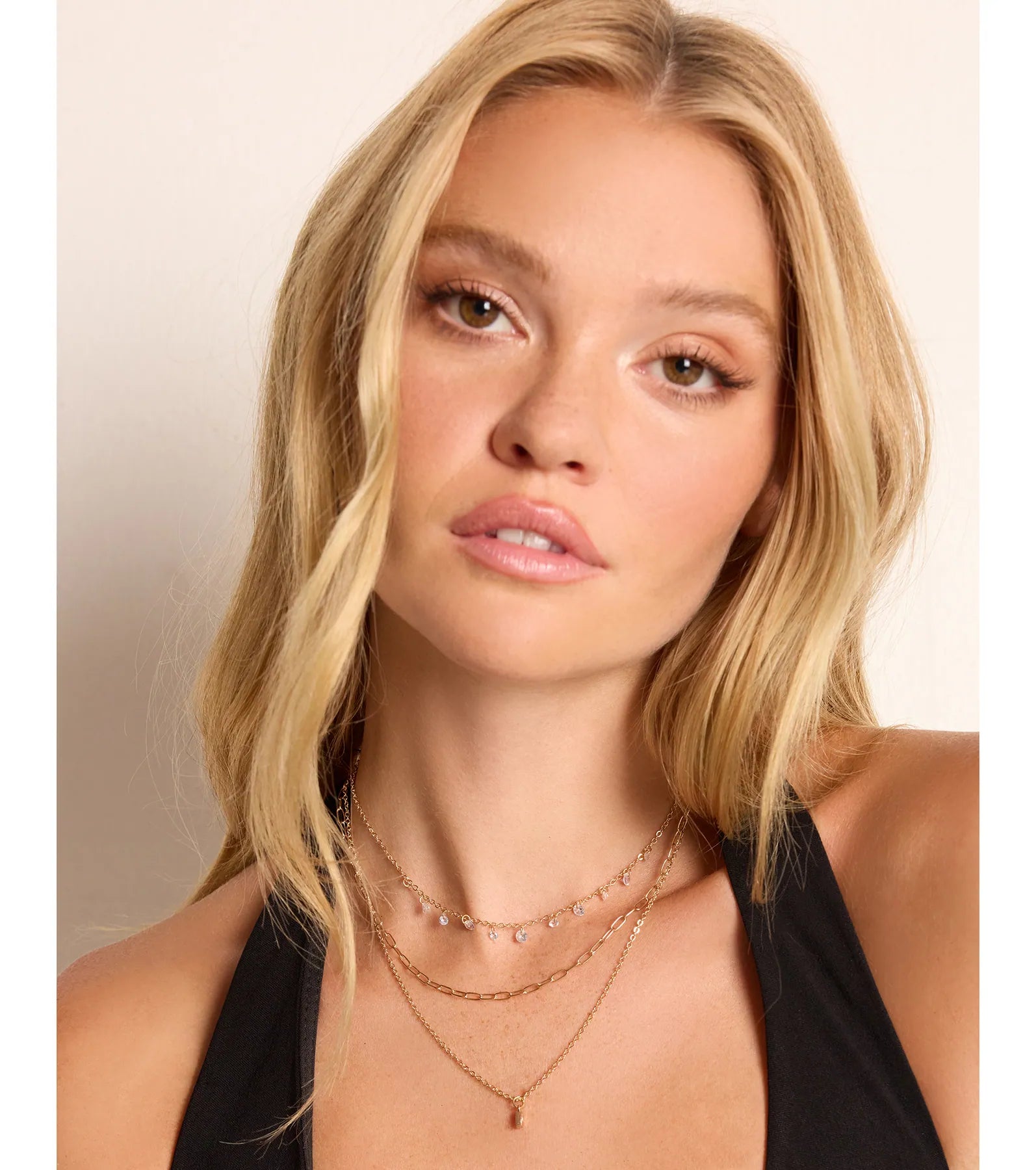 Glitzy Glimmer Layered Charm Necklace Set - Image 3