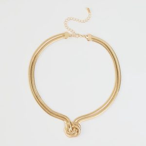 Sleek And Bold Snake Chain Necklace