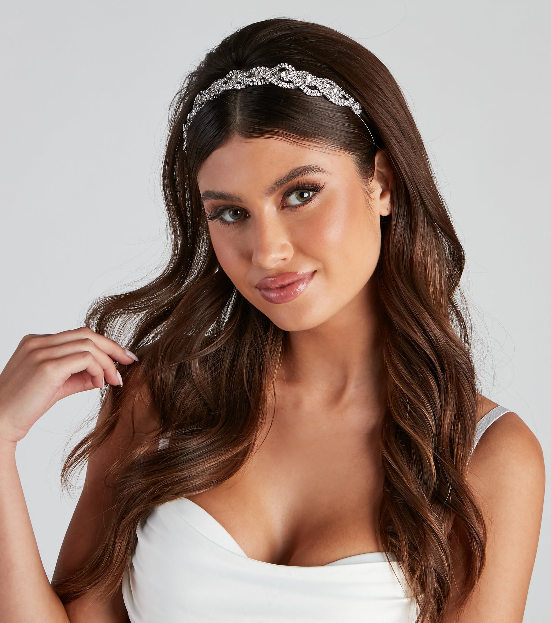 Classic Elegance Bridal Headband - Image 2