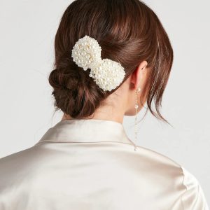 Adorably-Chic Pearl Bow Hair Clip