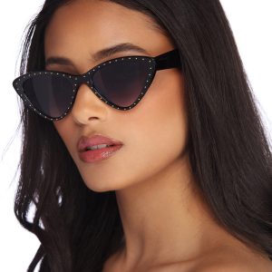 Studded Trim Cat Eye Sunglasses