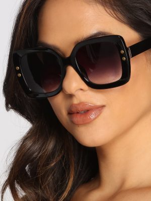 Rich Lifestyle Over-sized Square Sunglasses