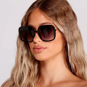 So Hollywood Oversized Sunglasses