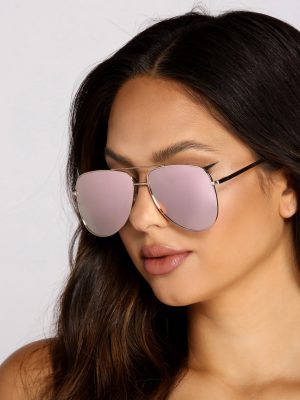 Sleek Style Aviator Sunglasses