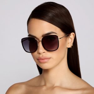 Essential Trendy Trim Square Sunglasses