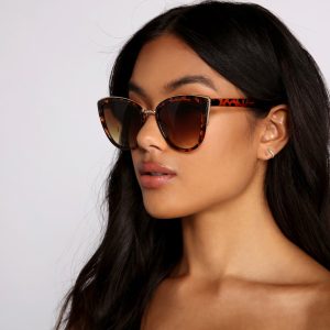 Strike A Pose Cat Eye Sunglasses