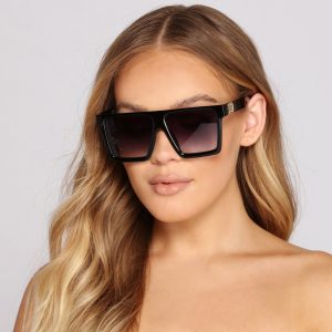 Trendsetting Diva Flat Top Sunglasses