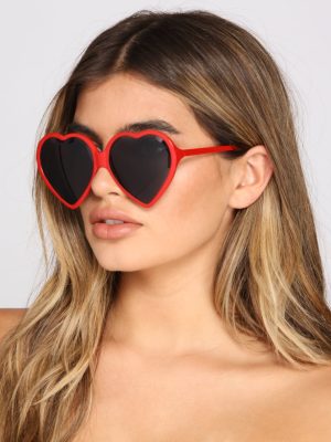 Fab And Trendy Heart-Shaped Sunglasses