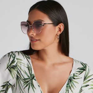Sassy Retro Cat Eye Sunglasses