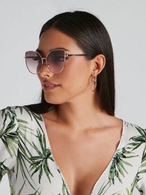 Sassy Retro Cat Eye Sunglasses