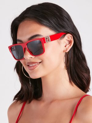Edgy Flair Flat Top Square Sunglasses