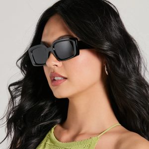 Babe In Disguise Square Sunglasses