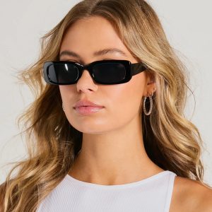 Classic Trendsetter Rectangle Sunglasses