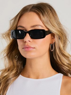 Classic Trendsetter Rectangle Sunglasses