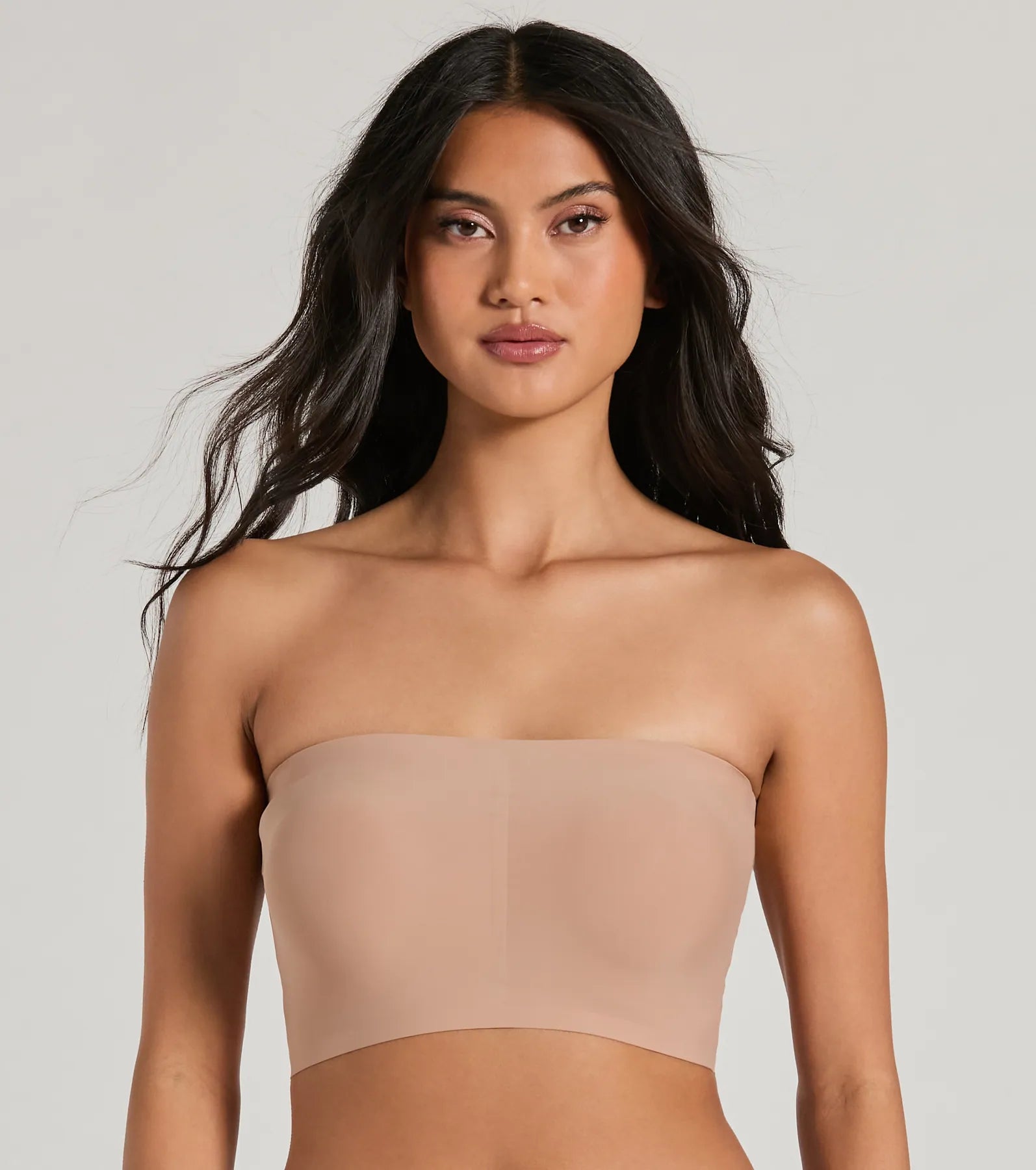 Support And Define Seamless Smooth Bandeau - Image 6