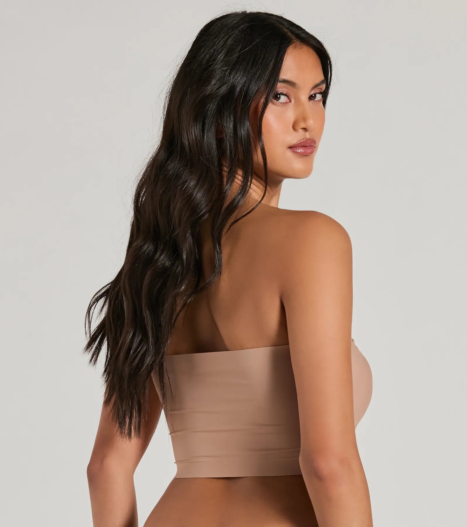 Support And Define Seamless Smooth Bandeau - Image 2