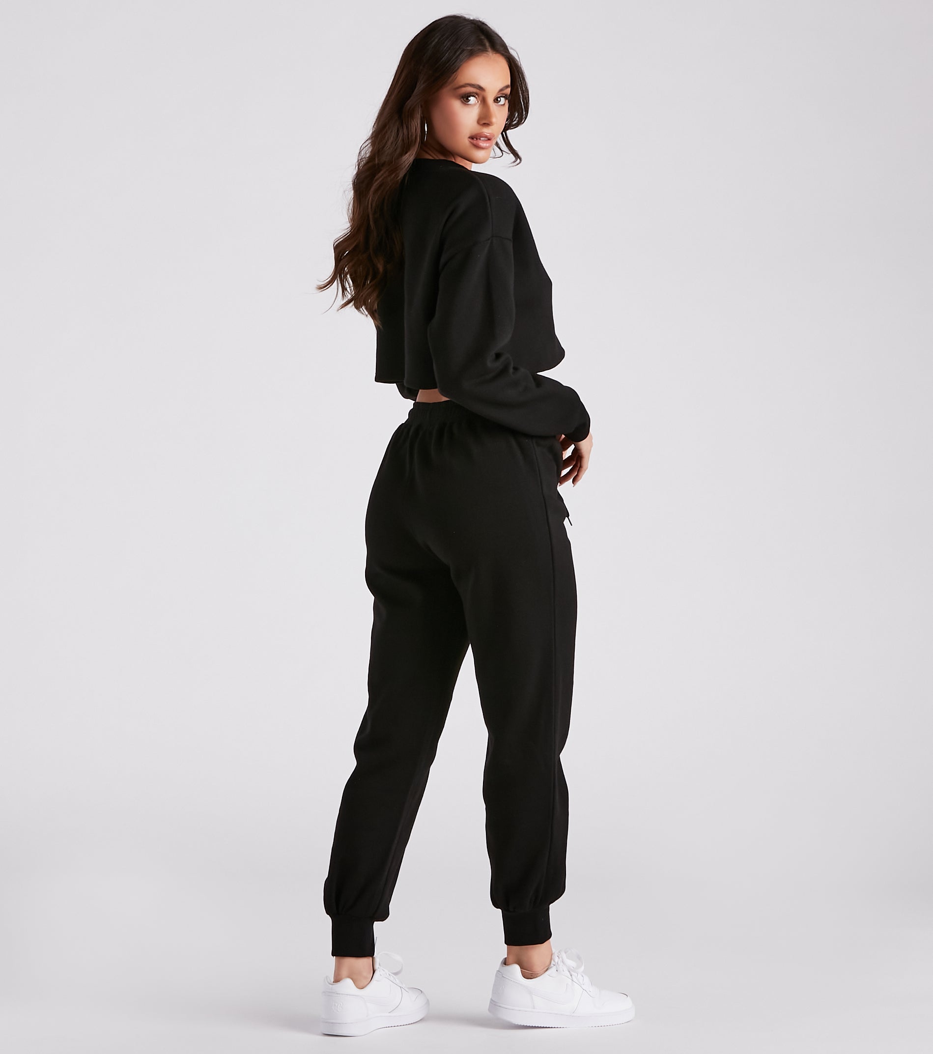 Casual Mood Crop Top And Joggers Set - Image 5