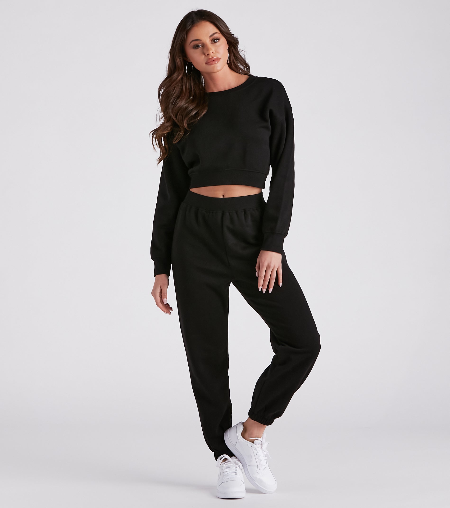 Comfy Vibes Crop Top And Sweatpants Set - Image 5