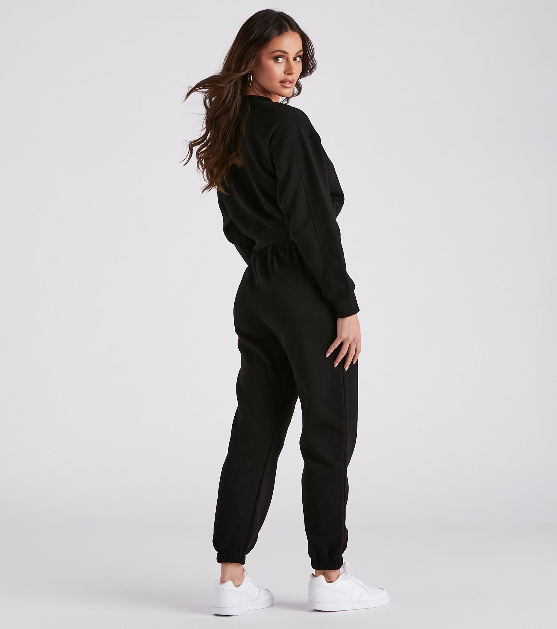 Comfy Vibes Crop Top And Sweatpants Set - Image 6