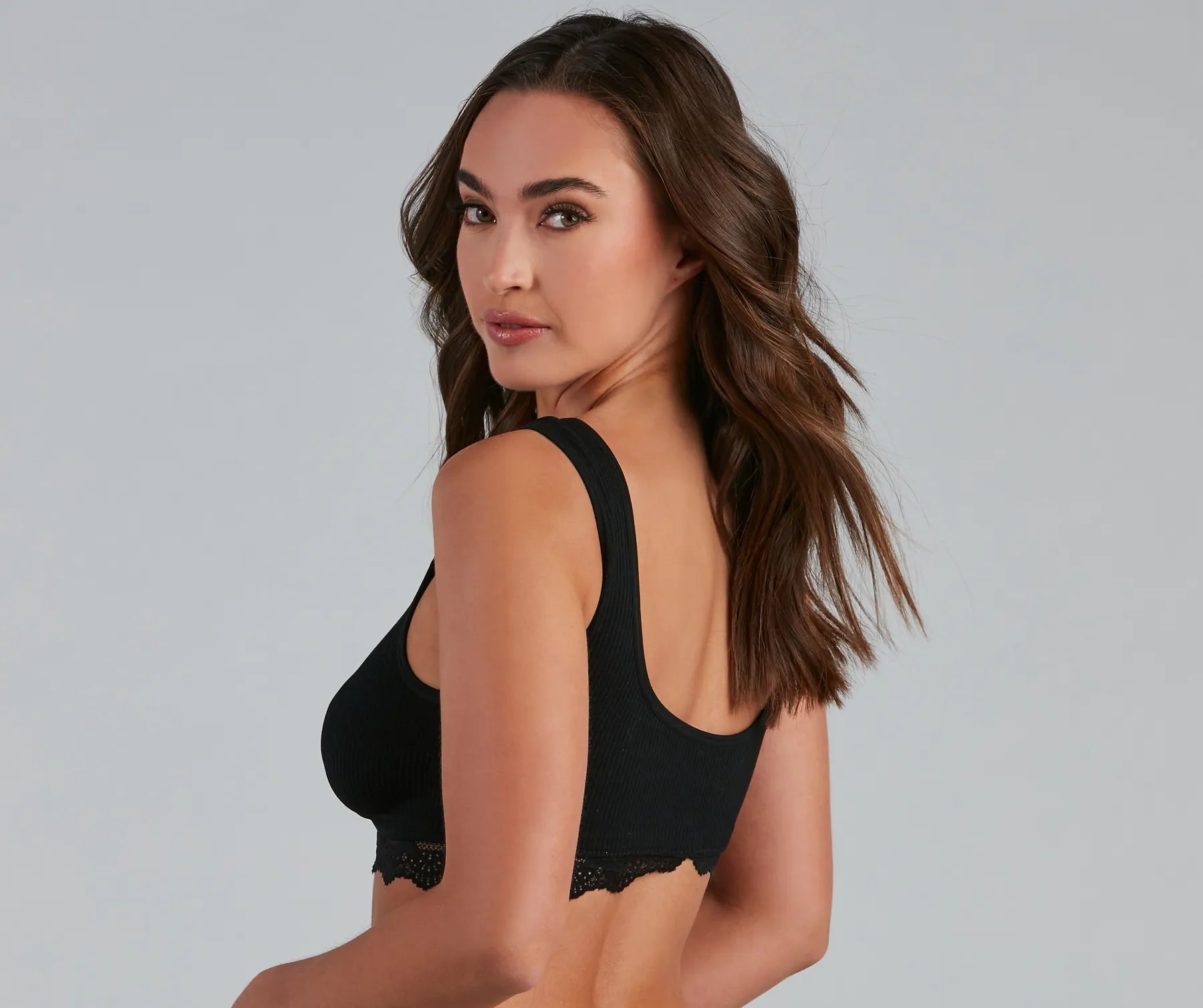 Flirty Lace Trim Scoop Neck Bralette - Image 2