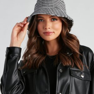 Total Aesthetic Houndstooth Bucket Hat