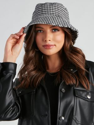 Total Aesthetic Houndstooth Bucket Hat