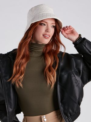 City Strolls Quilted Bucket Hat