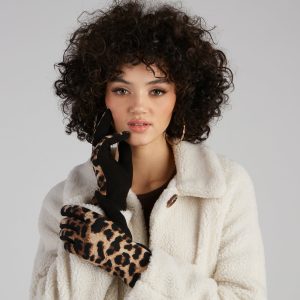 Trendy Fab Leopard Gloves