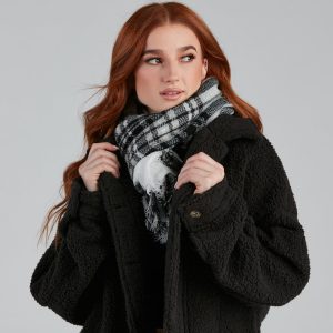 Cuddle Over Plaid Blanket Scarf