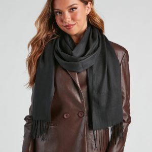 Winter Strolls Fringe Scarf