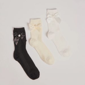 Cozy Glam Bow And Faux Pearl Multi-Sock Pack