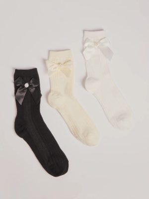 Cozy Glam Bow And Faux Pearl Multi-Sock Pack