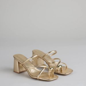 Walking Pretty Toe Ring Heels