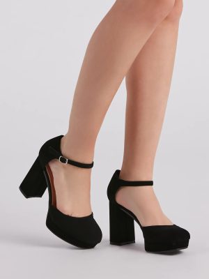 Classic Trendsetter Mary Jane Platform Heels