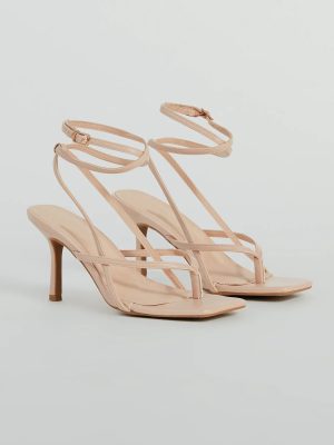 Eye-Catching Pop Strappy Thong Stiletto Sandals