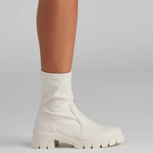 Edgy Kicks Fitted Lug Booties