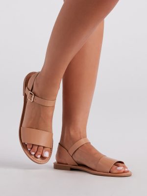 So Effortless Chic Strappy Sandals