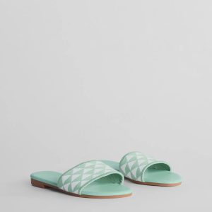 Points Of Interest Triangle Print Strap Flat Sandals