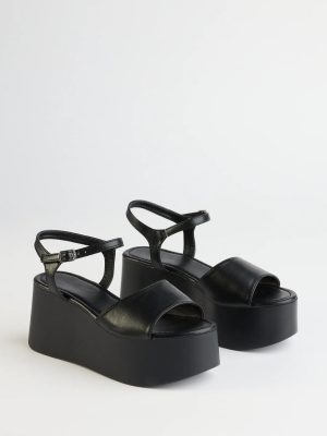 Cool Girl Era Wedge Heels