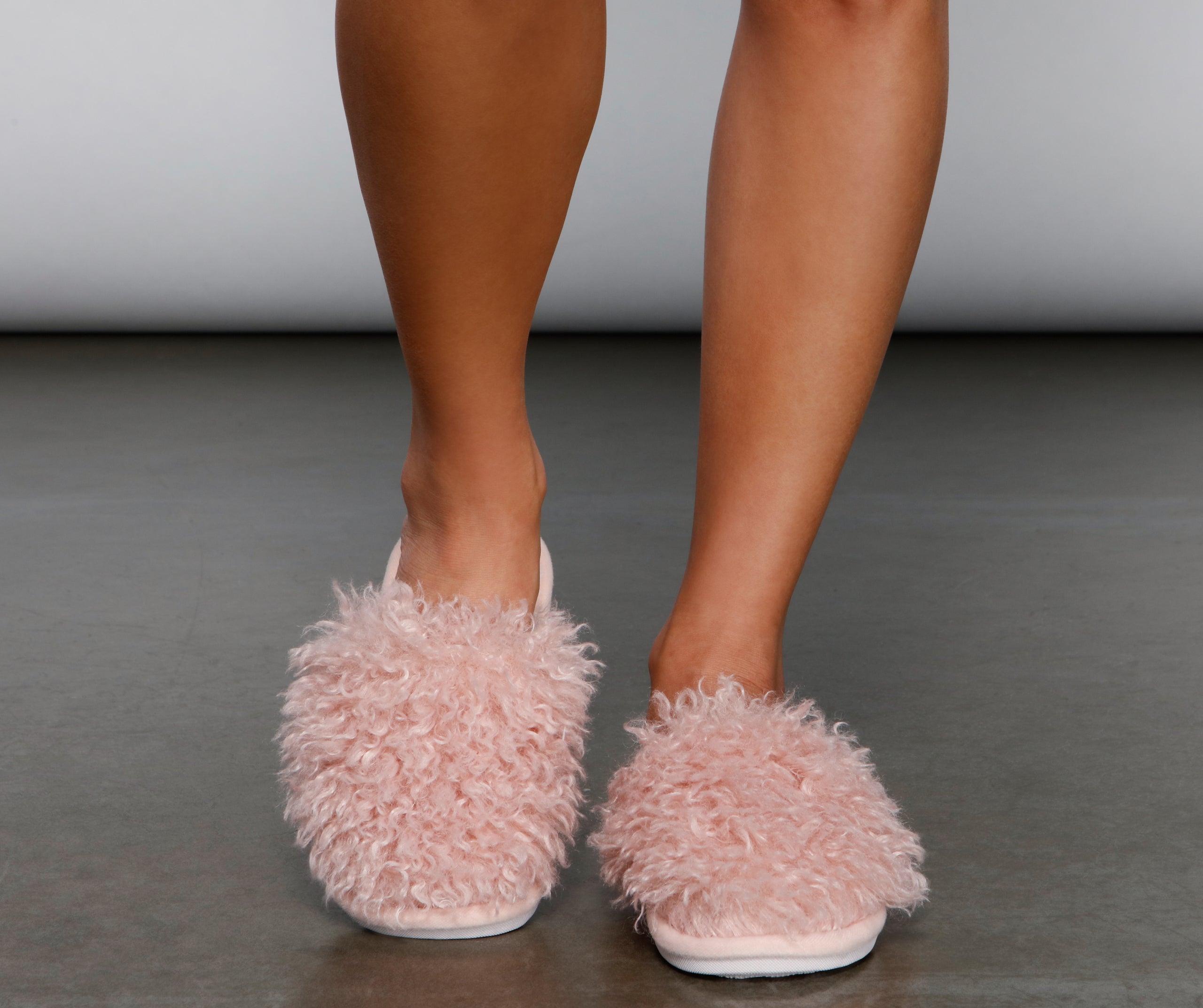Cozy Life Faux Fur Slippers - Image 7